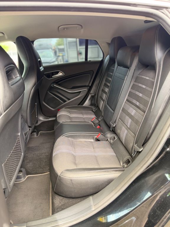 Mercedes-Benz CLA 180 Shooting Brake Aut. RKam LED Sportsitze – Ansicht 19