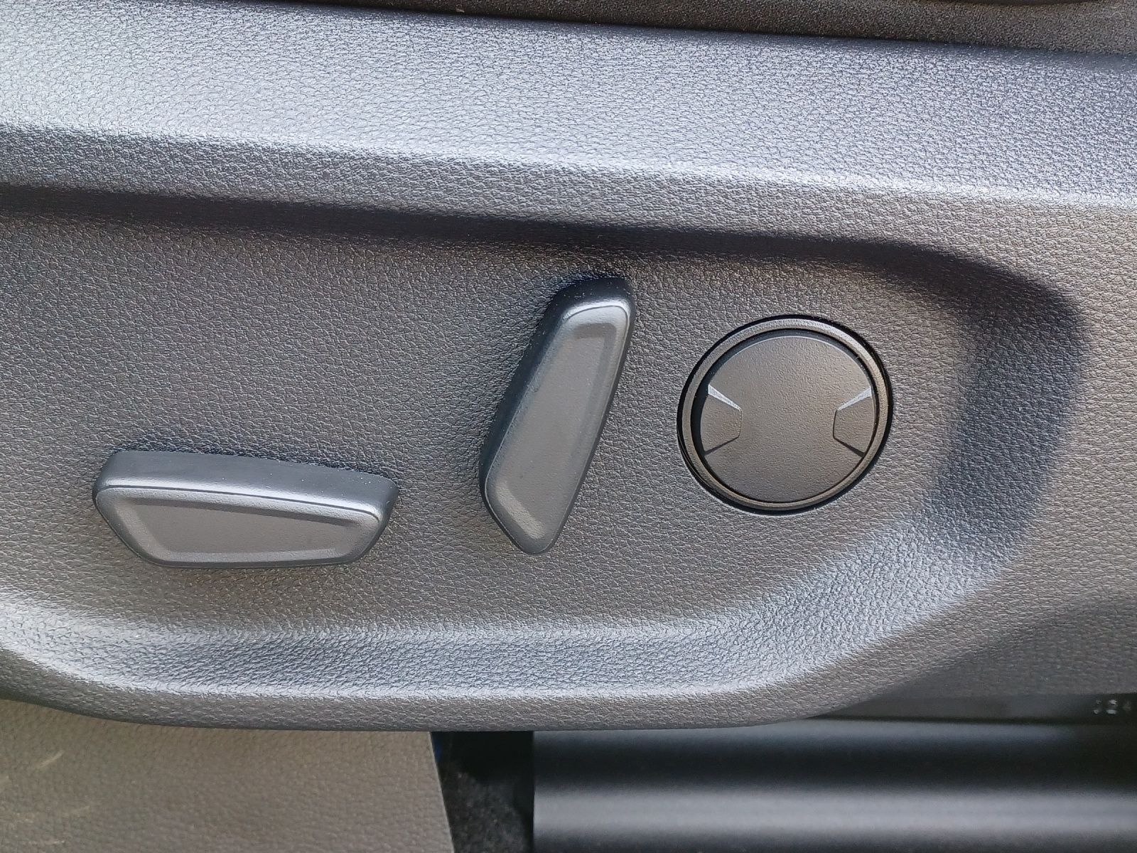 Fahrzeugabbildung Volkswagen Amarok TDI Pan Americ. 4M MATRIX ACC AHK STH HAR
