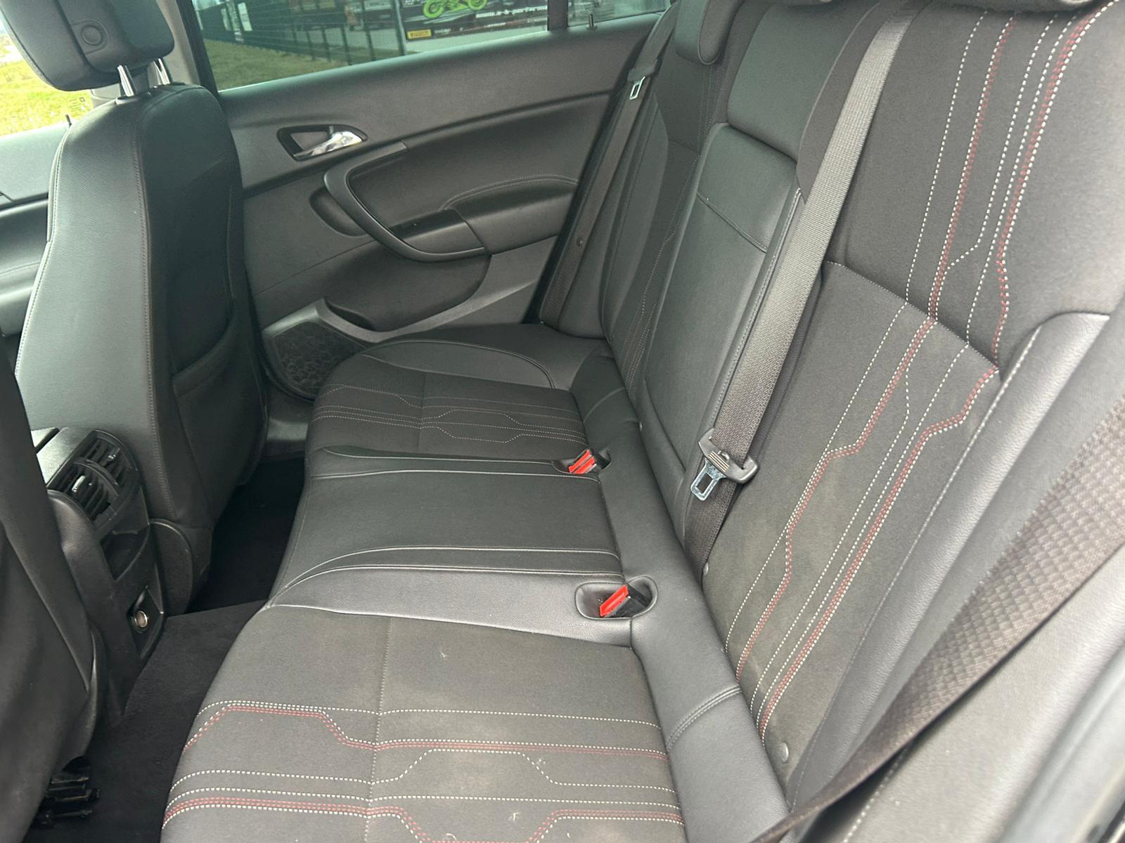 Opel Insignia 2012 — photo 12