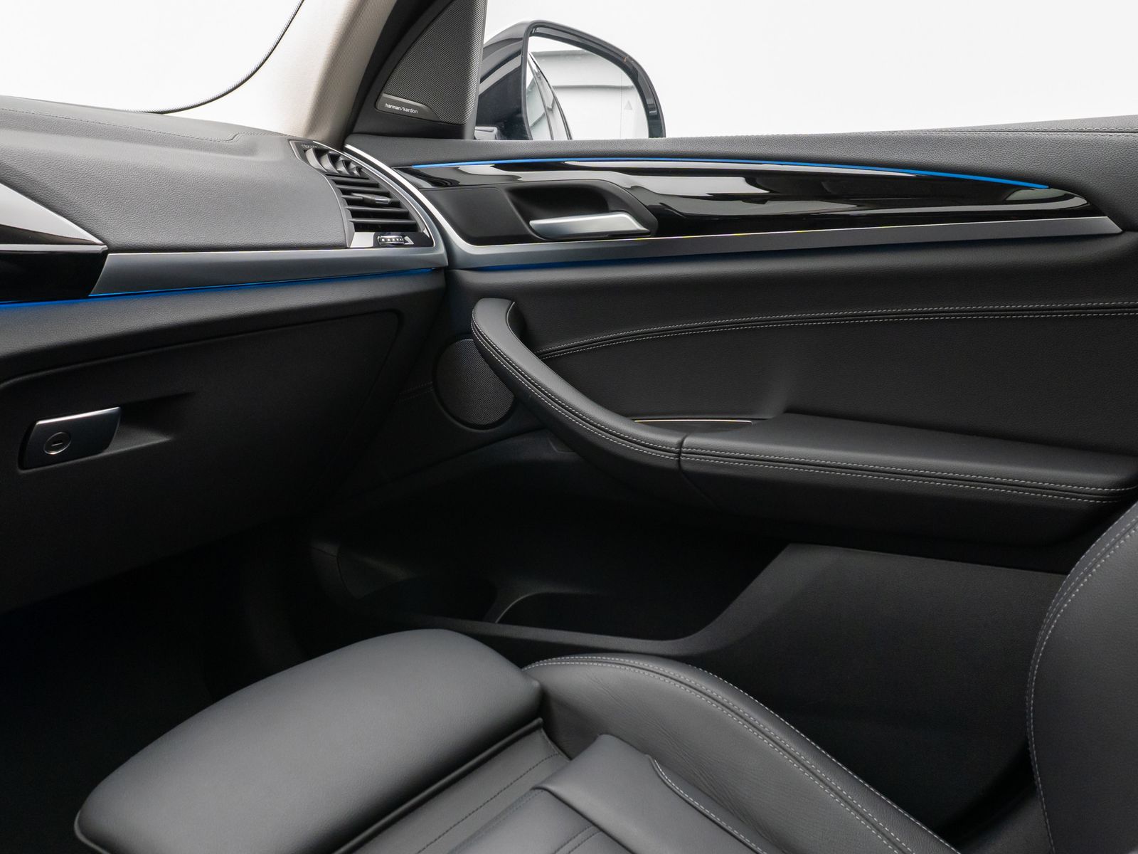 Fahrzeugabbildung BMW iX3 Impressive 360°HUD DAB H/K Komfort 20Zoll