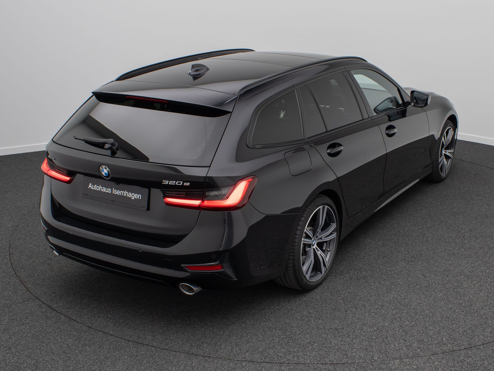 Fahrzeugabbildung BMW 320e xD Sport Line DAB Laser HUD HiFi Panorama