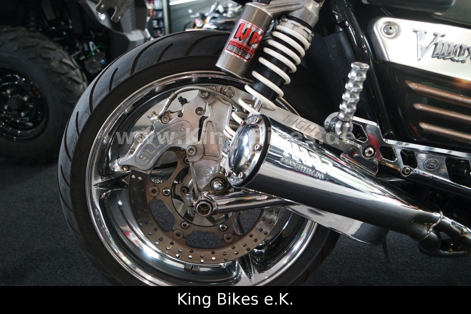 Fahrzeugabbildung Yamaha Vmax 1200 - Billet - White Power - Supertrapp