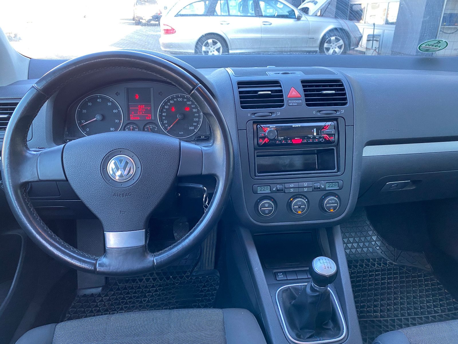 Fahrzeugabbildung Volkswagen Golf 1.4 TSI 90 kW 5-Türer