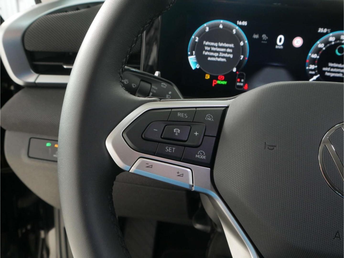 Volkswagen T-Roc 1.5 eTSI Life DSG NAV/LED/ACC/RFK/17'', миниатюра 15