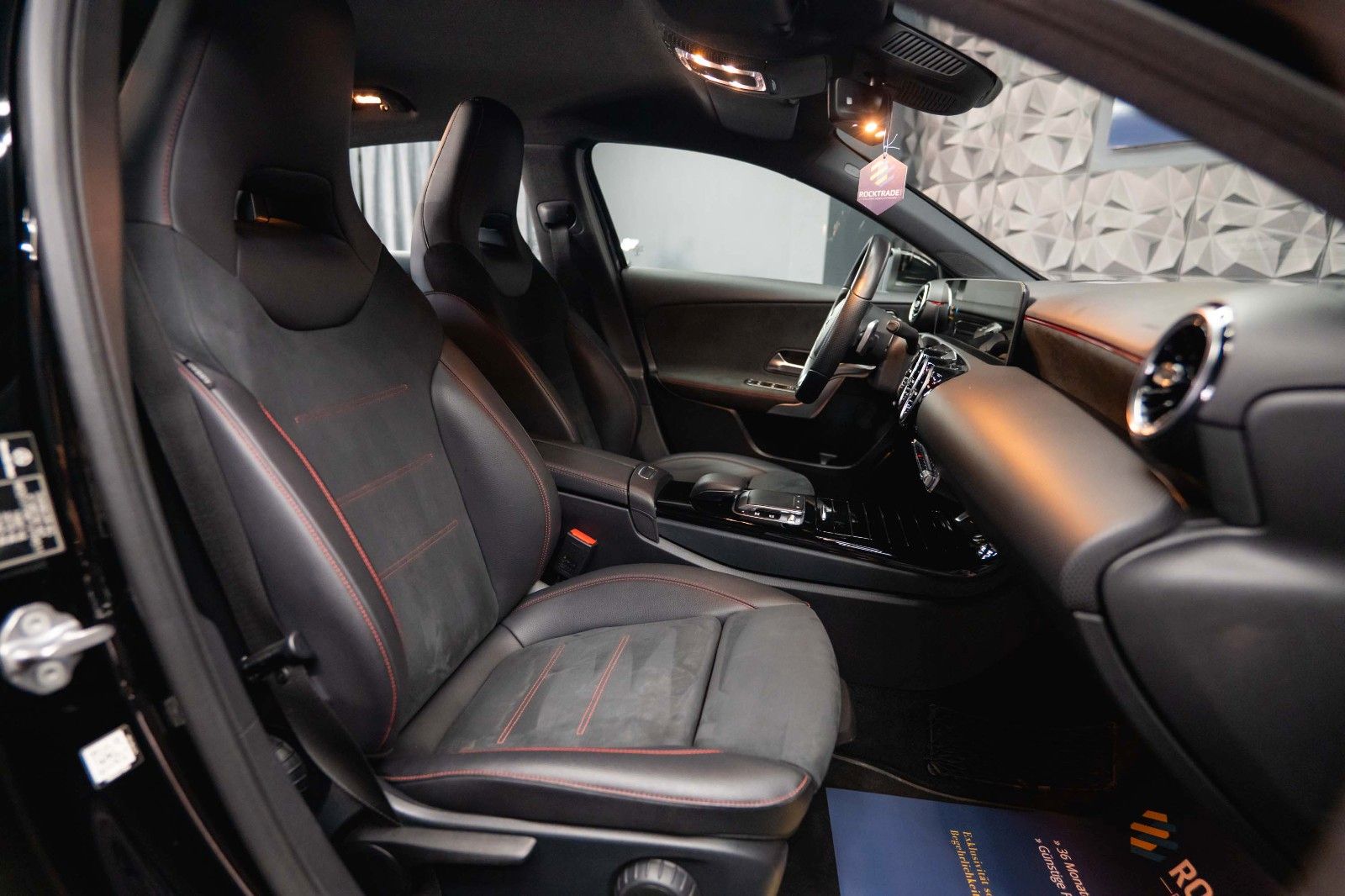Fahrzeugabbildung Mercedes-Benz A 200 AMG Line *LED*Virtual Cockpit*CarPlay*