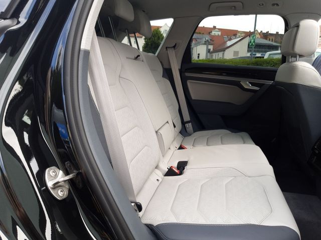 Touareg Elegance V6 TDI 4MOTION 210 kW AZV, Stan