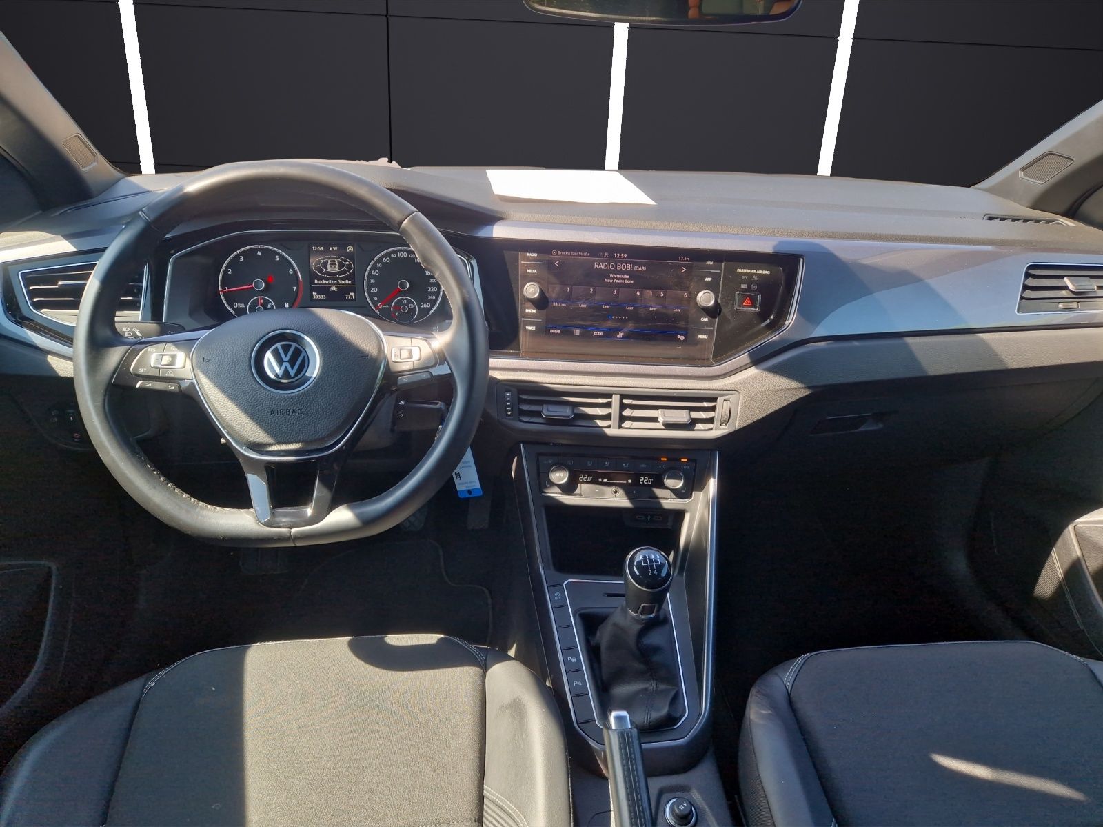 Fahrzeugabbildung Volkswagen Polo Highline TSI, LED ACC SHZ NAVI PDC