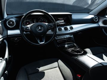 Mercedes E 220 - 9