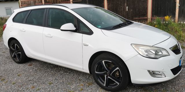 Opel Astra Sports Tourer 1.7 CDTI ANZEIGENTEXT LESEN!