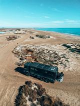 Mercedes-Benz Arocs 3345 6x6 Expeditionsmobil mit vollw. Büro - Offers matching your search criteria