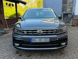 Volkswagen Tiguan R-Line 2.0 TSI 4Motion DSG | Panorama|AHK - Firmenfahrzeug gebraucht