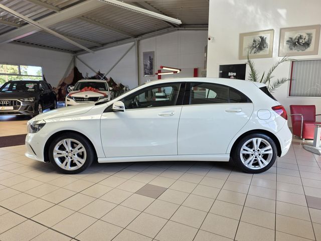 MERCEDES-BENZ A 180 — Foto 4