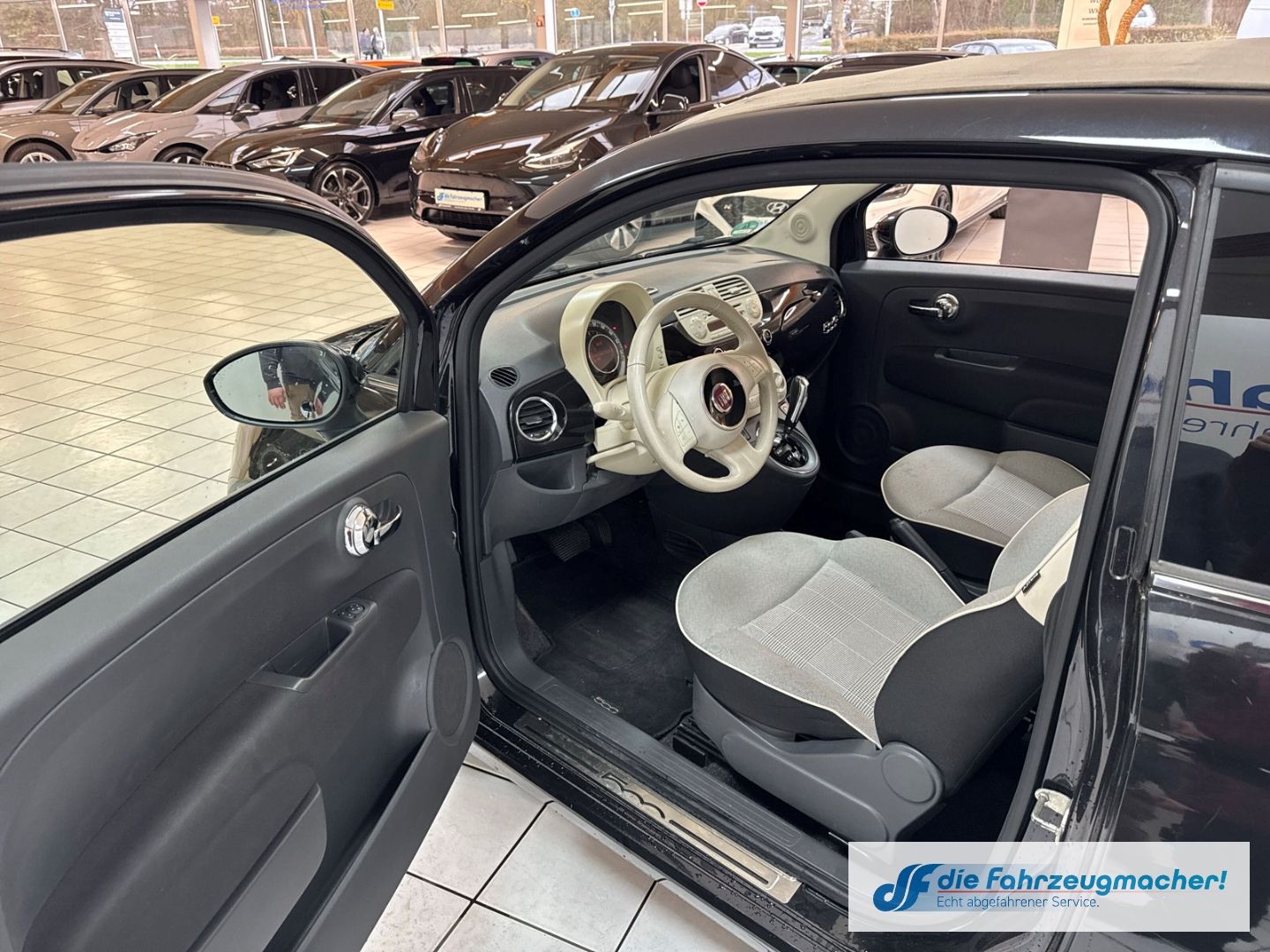 Fahrzeugabbildung Fiat 500 Lounge Faltdach PDC *IM KUNDENAUFTRAG