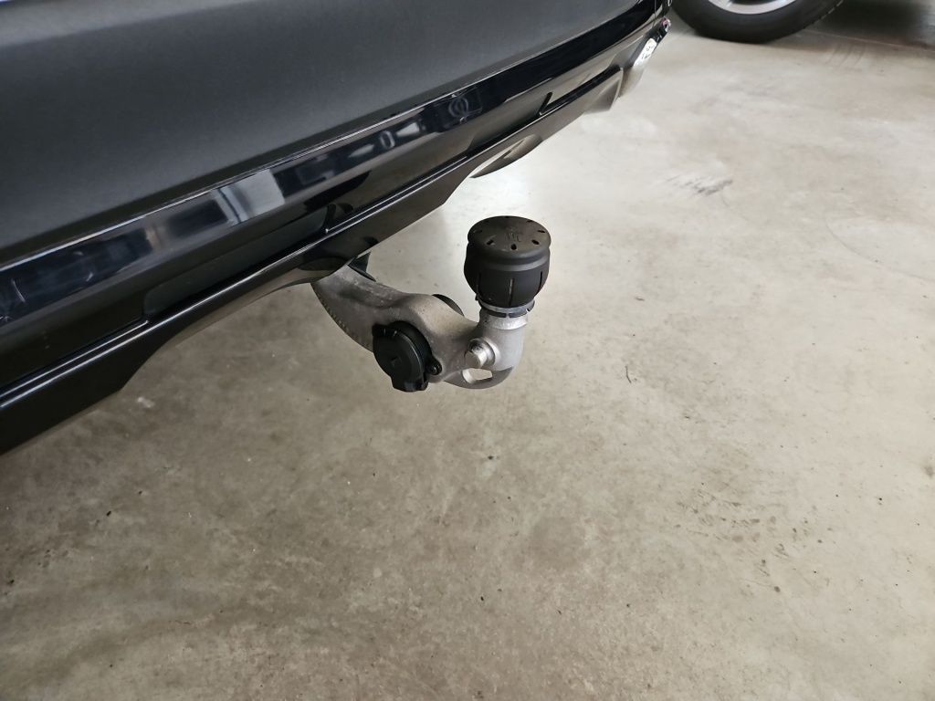 Fahrzeugabbildung Mercedes-Benz GLC 300 d 4M AMG AHK Airmatic Pano Massage SDHZ