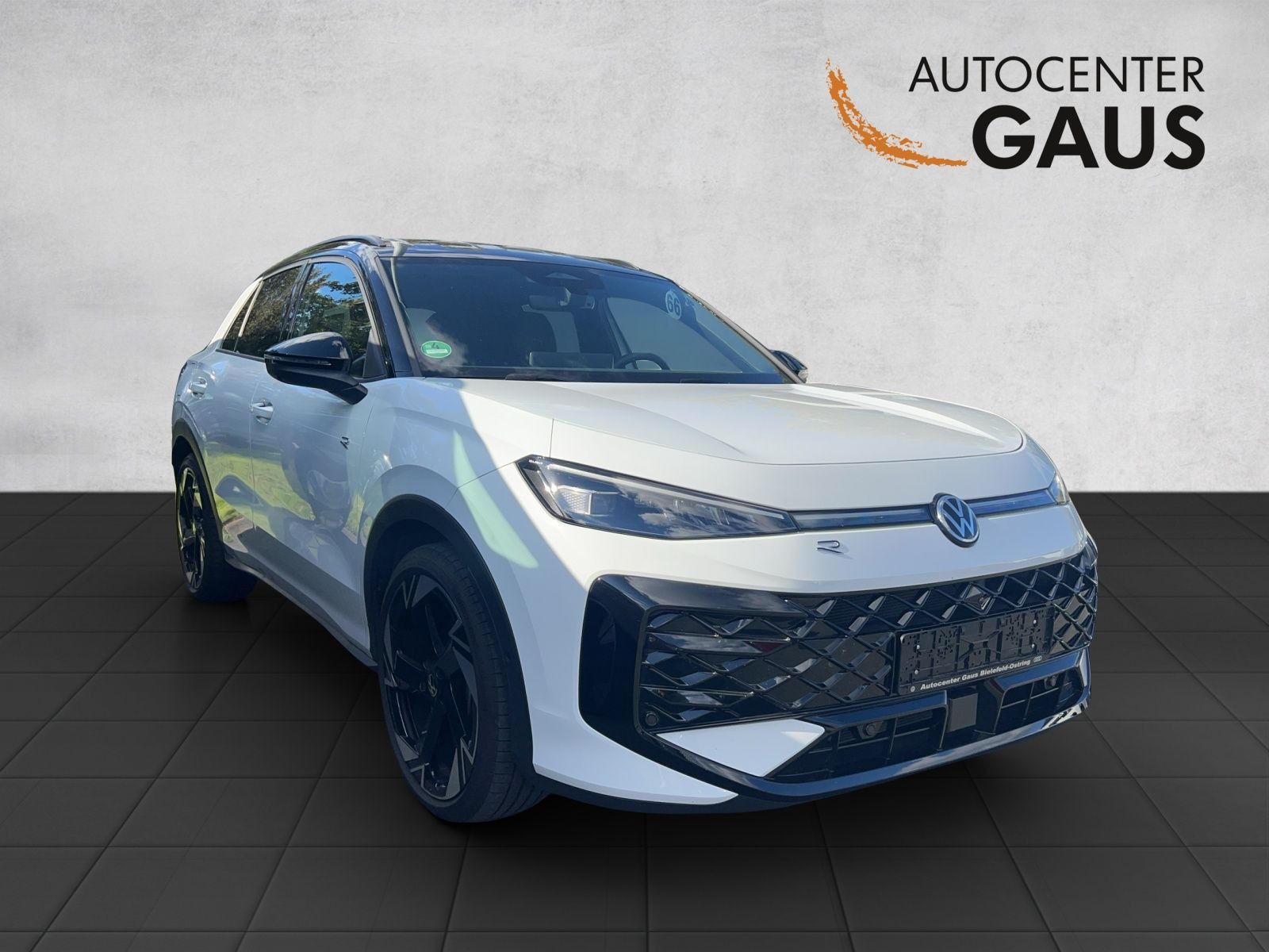 T-Roc R-Line 1.5 eTSI DSG ACC*CarPlay*Area View