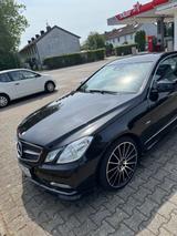 Mercedes-Benz 200 - Mercedes-Benz 200: Coupe