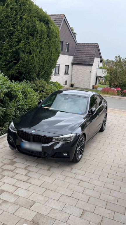 Image of BMW 320