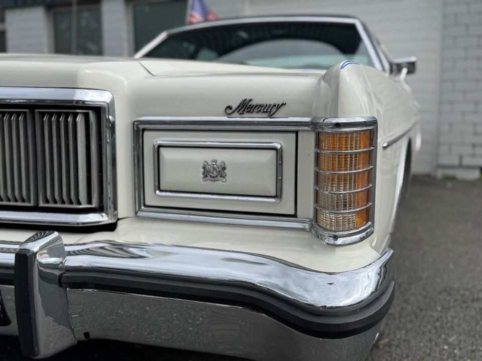 Fahrzeugabbildung Ford Mercury Marquis in unglaublich gutem Zustand