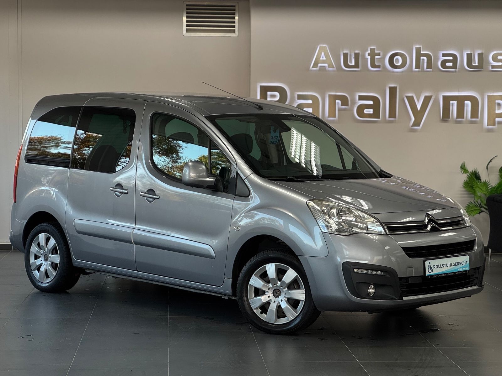 Berlingo Kombi Selection Rollstuhlgerecht-Rampe