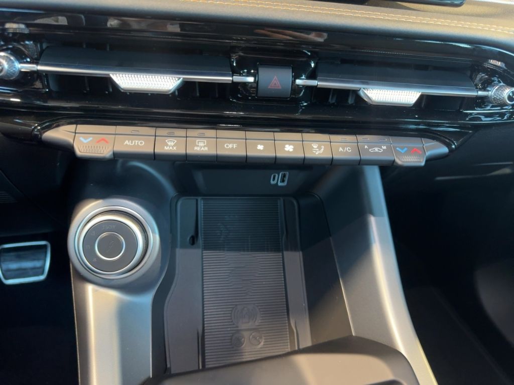 Fahrzeugabbildung Alfa Romeo Tonale Veloce, 360 Kamera, elektr. Heckkl. SHZ