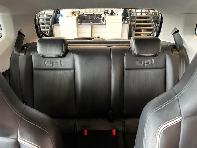 MYAUTOCENTER – Gebraucht- und Jahreswagen mit Werkstattservice in Pfaffenhofen Volkswagen up! black up! *Sitzh.*Navi*Klima*TÜV0428*