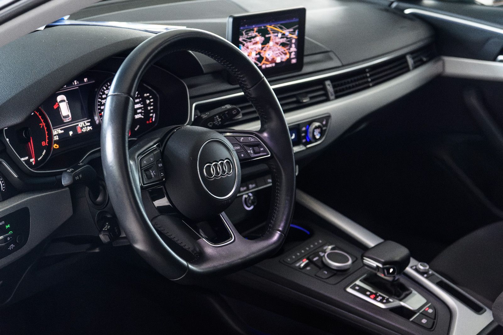 Fahrzeugabbildung Audi A4 Avant sport +LED +MICHELIN