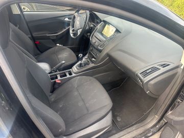 Ford Focus - 8