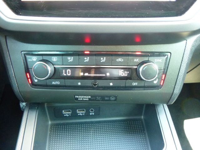 Fahrzeugabbildung Seat Ibiza 1,0 TSI Style >Navi/Sitzheiz/PDC/SmartLink