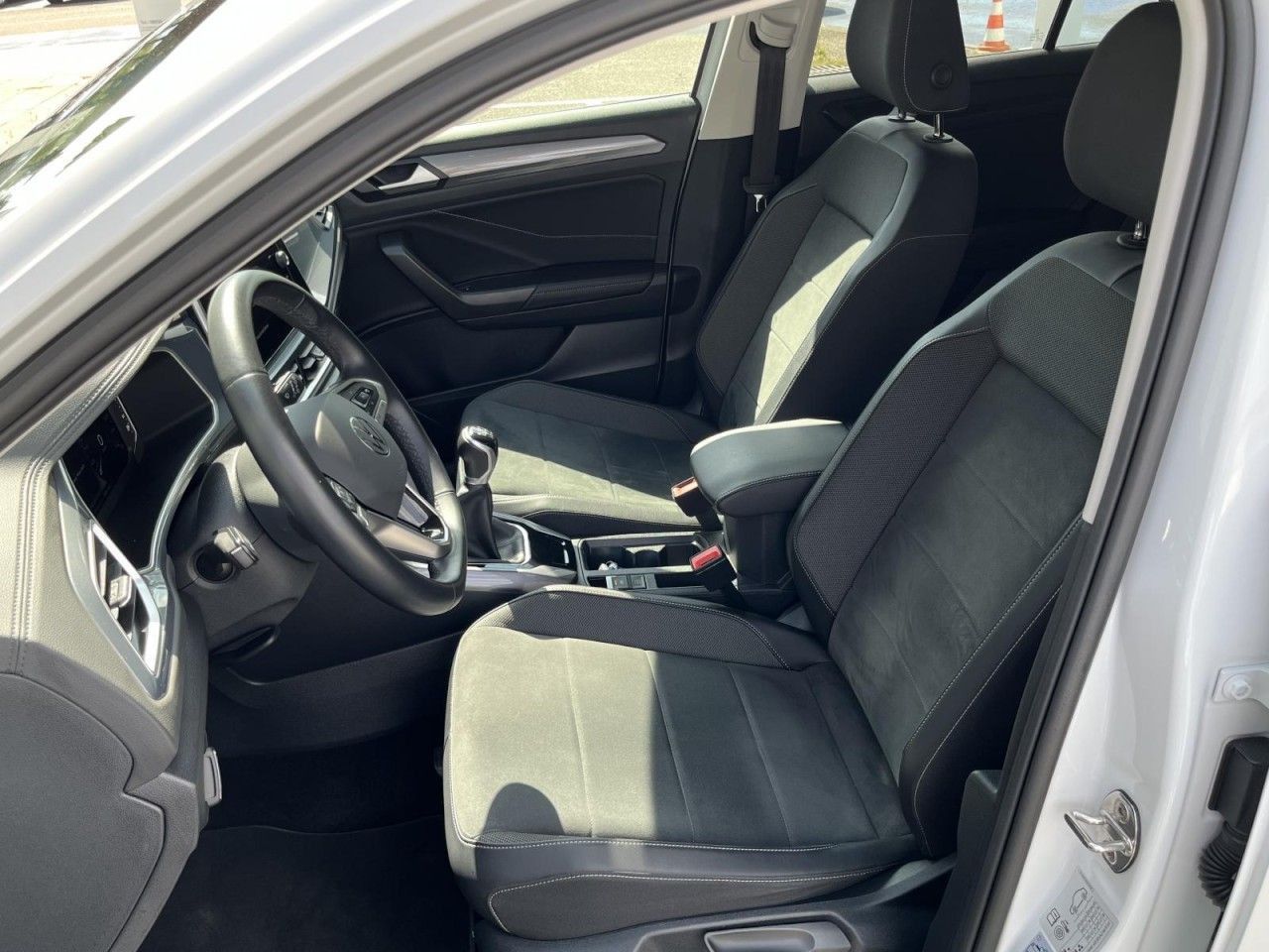 Volkswagen T-Roc - Bild 11