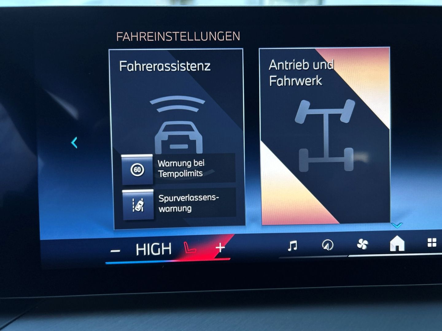 Fahrzeugabbildung BMW 218 iA Coupe,M Sport,Rückfahrk.,DAB,BMWLiveCockp