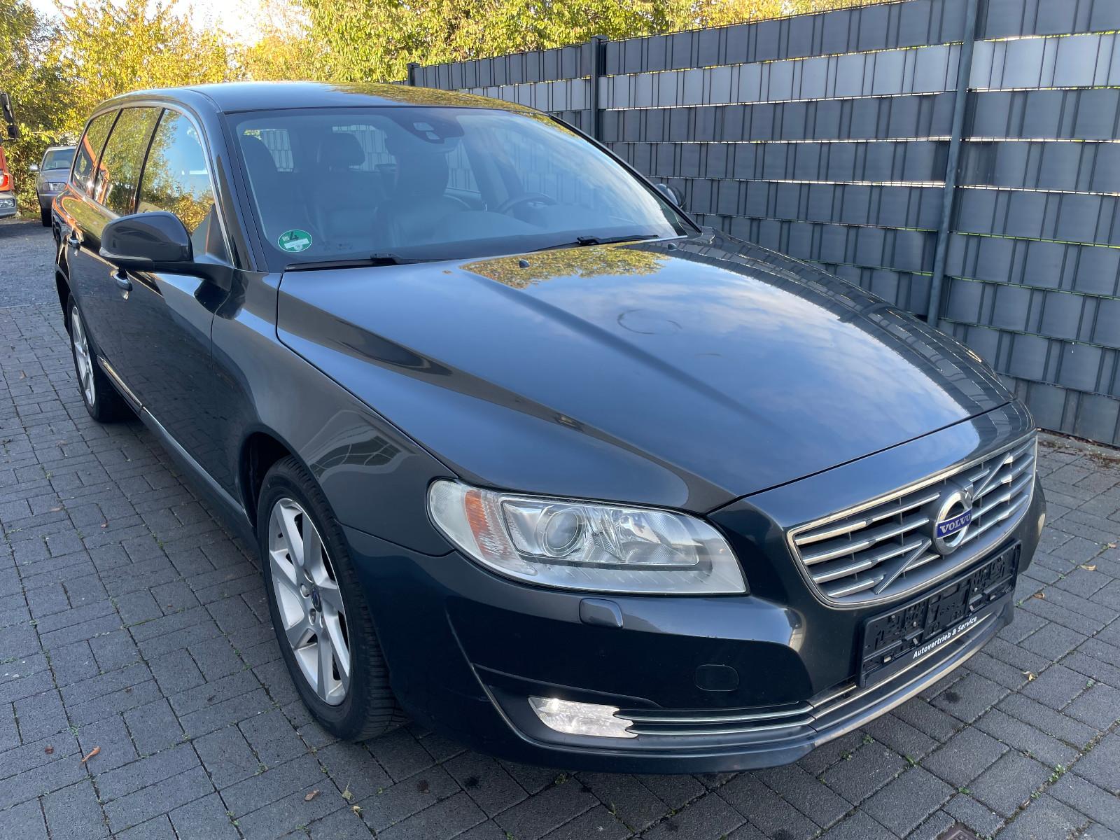 Volvo V70 2015 — interior