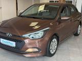 Hyundai i20 Active Pure - Hyundai i20: Active