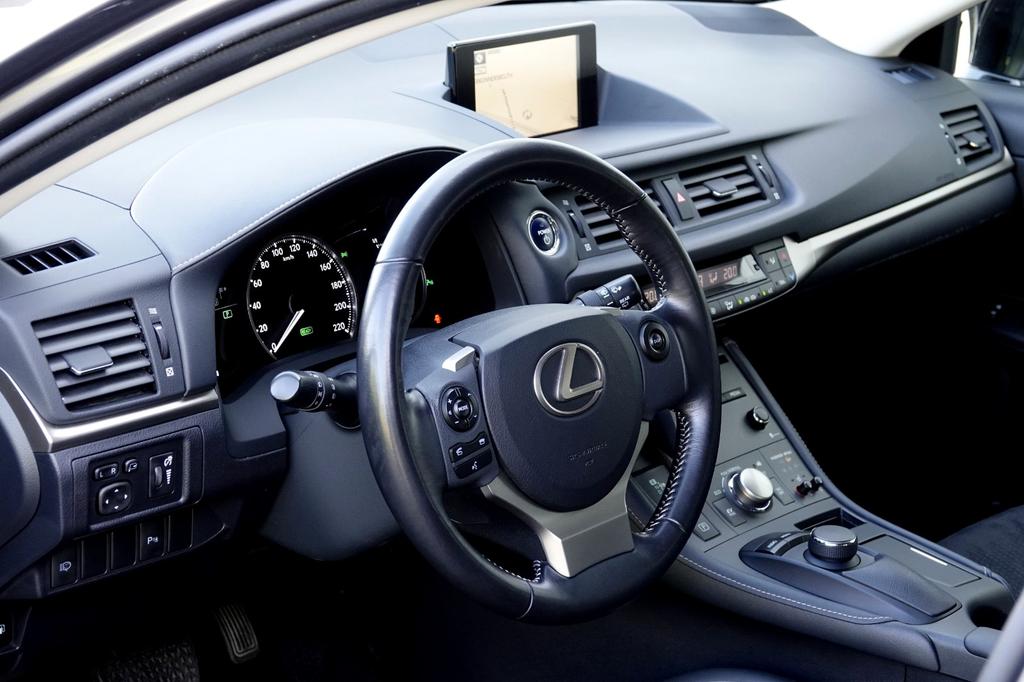 Lexus CT 200h