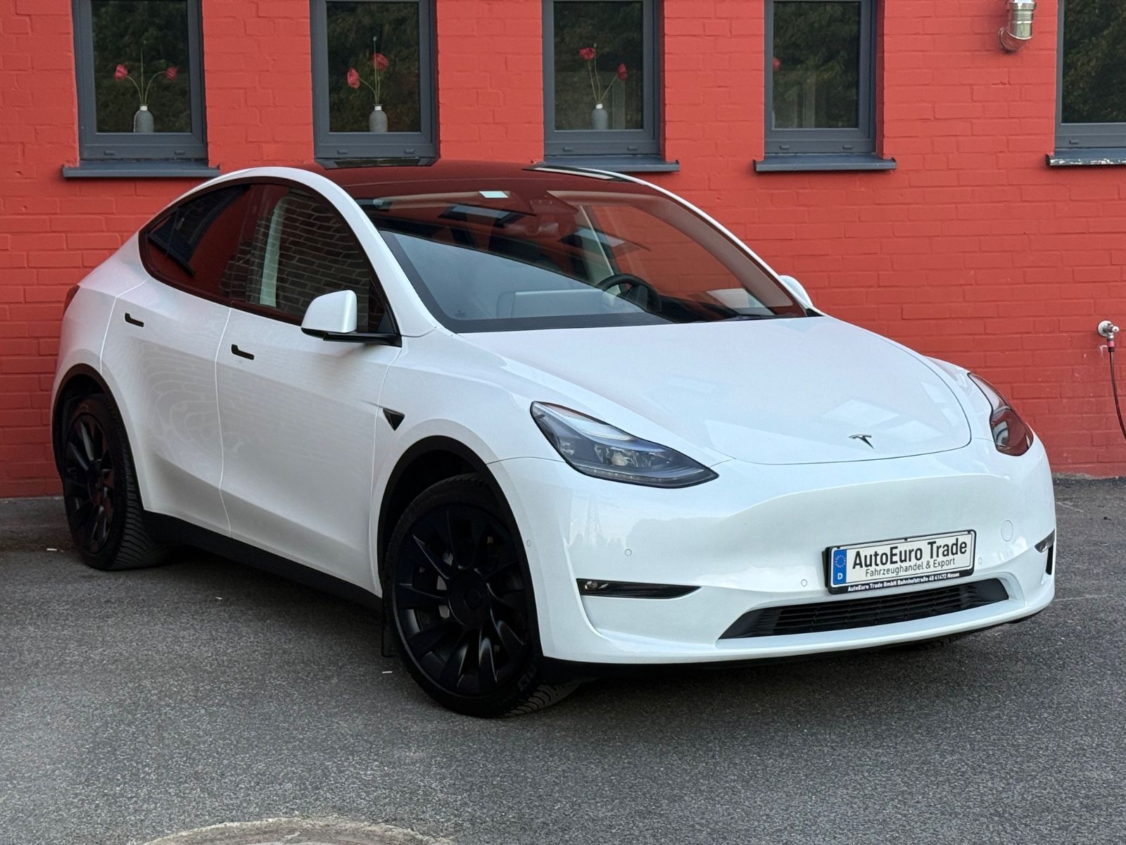 Tesla Model Y Long Range Dual AWD SOH 92% NEU TÜV imagem 2
