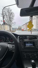 Volkswagen Golf 7 TSI  TOP FAHRZEUG/ BREMSEN NEU USW - Volkswagen Golf aus 2012: 7