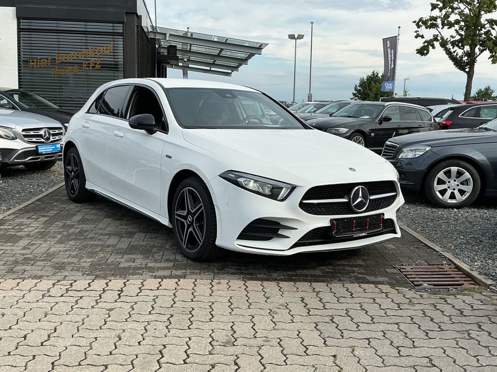 MERCEDES-BENZ A 250 e Edition 2020, 1 Hand, AMG LINE,Alcantara