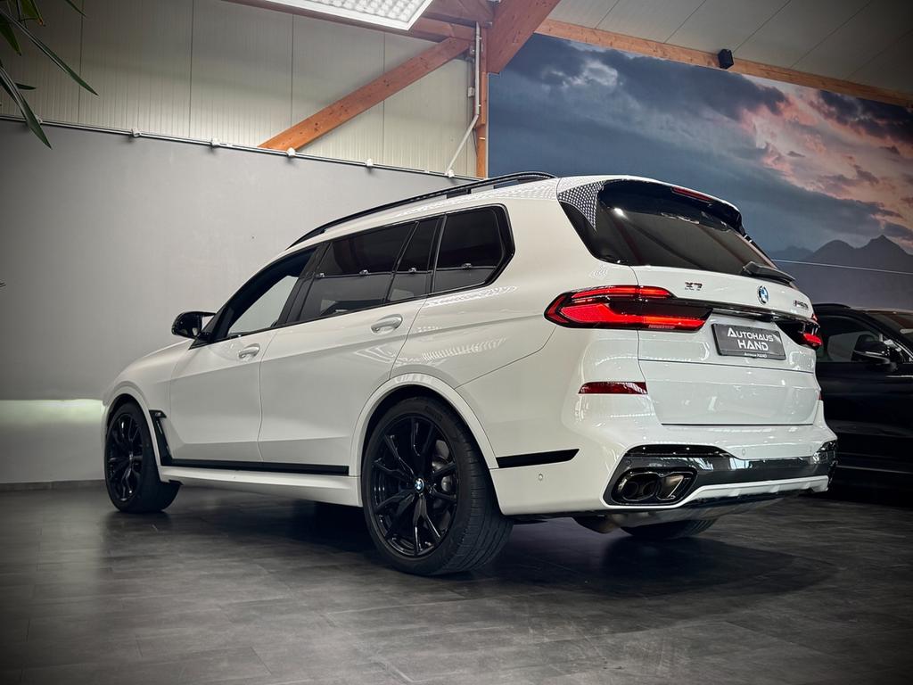 BMW X7 M60
