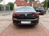 Volkswagen Passat Lim.DSG/Leder/4xSHZ/2xPDC/RFK/LED/AHK - Volkswagen Passat: Alcantara