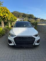 Audi S3 8Y Sportback / 1. Hand / B&O / Matrix / Pano 