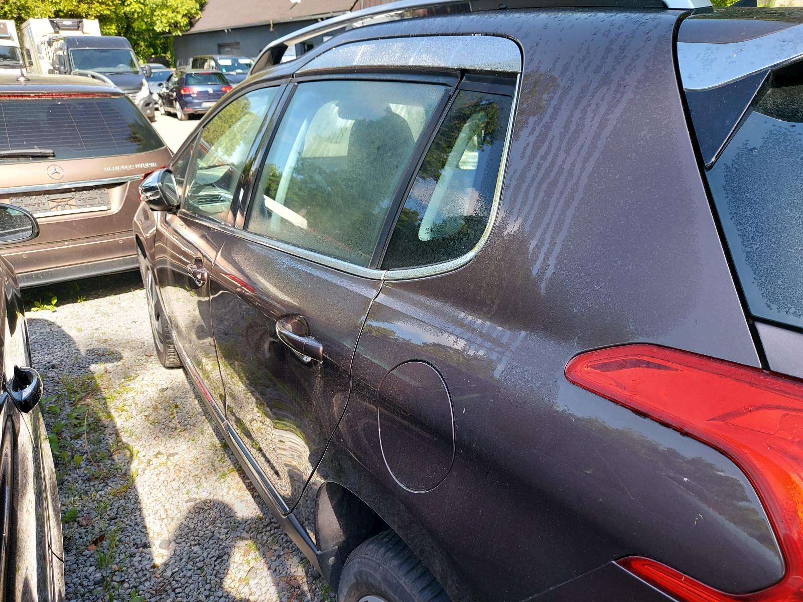 Peugeot 2008 1.6HDI Allure  Aut&Navi&SHZ