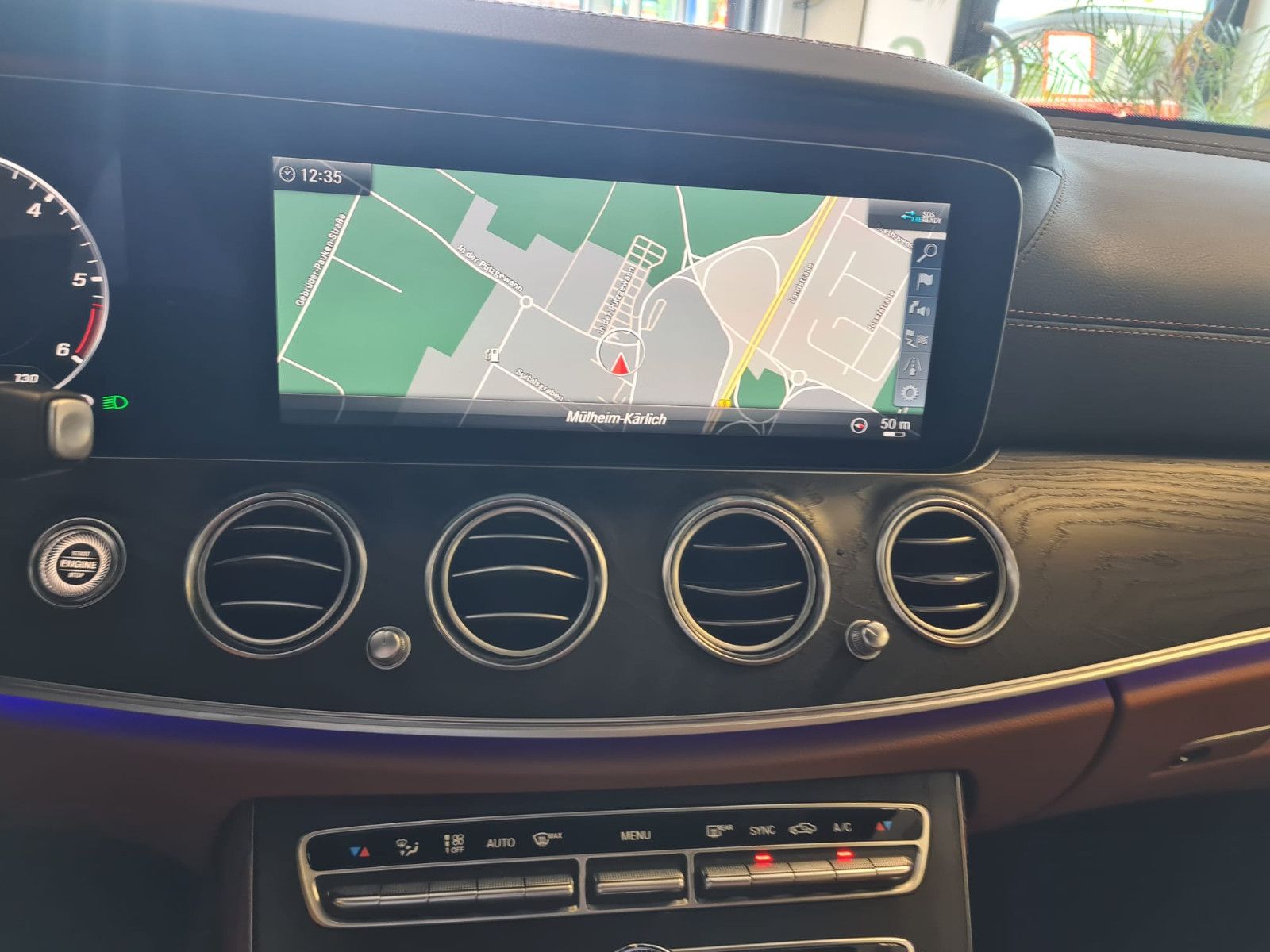 Fahrzeugabbildung Mercedes-Benz E 400 T-Modell 4Matic/ Multibeam / AHK / AMG