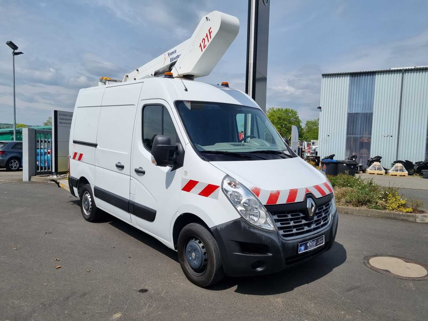 Fahrzeugabbildung Renault Master 2.3 dCi / France Elevateur 121FCC, 12,5m