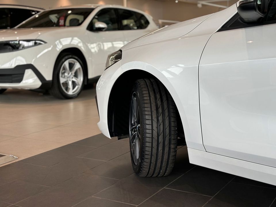 BMW 118i Advantage Klimaaut. AHK PDC HIFI Durchlade foto 3