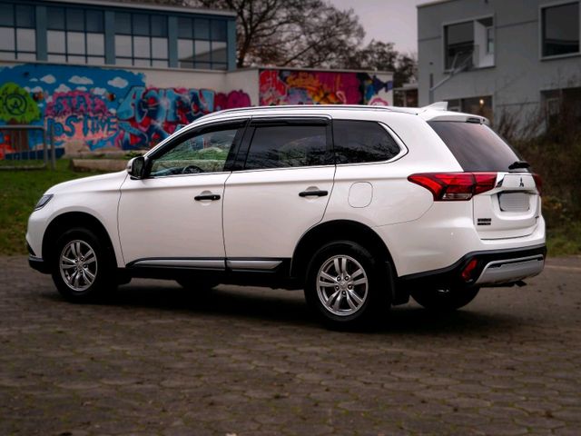 Mitsubishi Outlander 2WD 2.0 Diamant