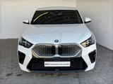 BMW iX2 xDrive30 M Sport LiveCock.HUD.LED.AHK.ParkAs - weiße BMW iX2