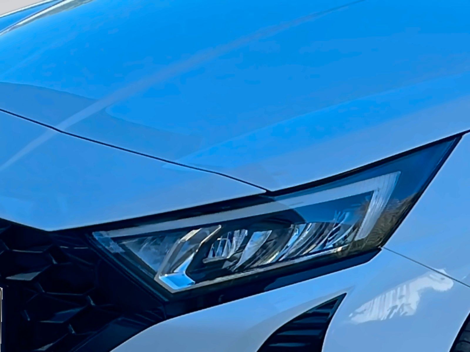 Hyundai i20 1.0 T-GDI (90 PS) 6-MT TREND Komfortp. BOSE imagem 3