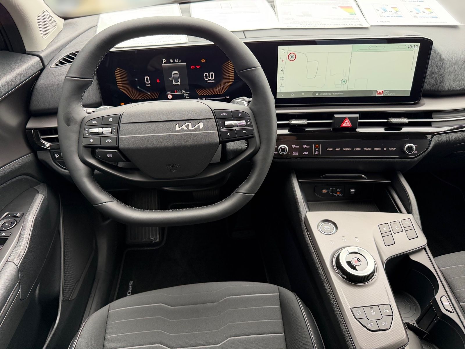 Fahrzeugabbildung Kia SPORTAGE 1.6T 2WD DCT Vision KOM Facelift