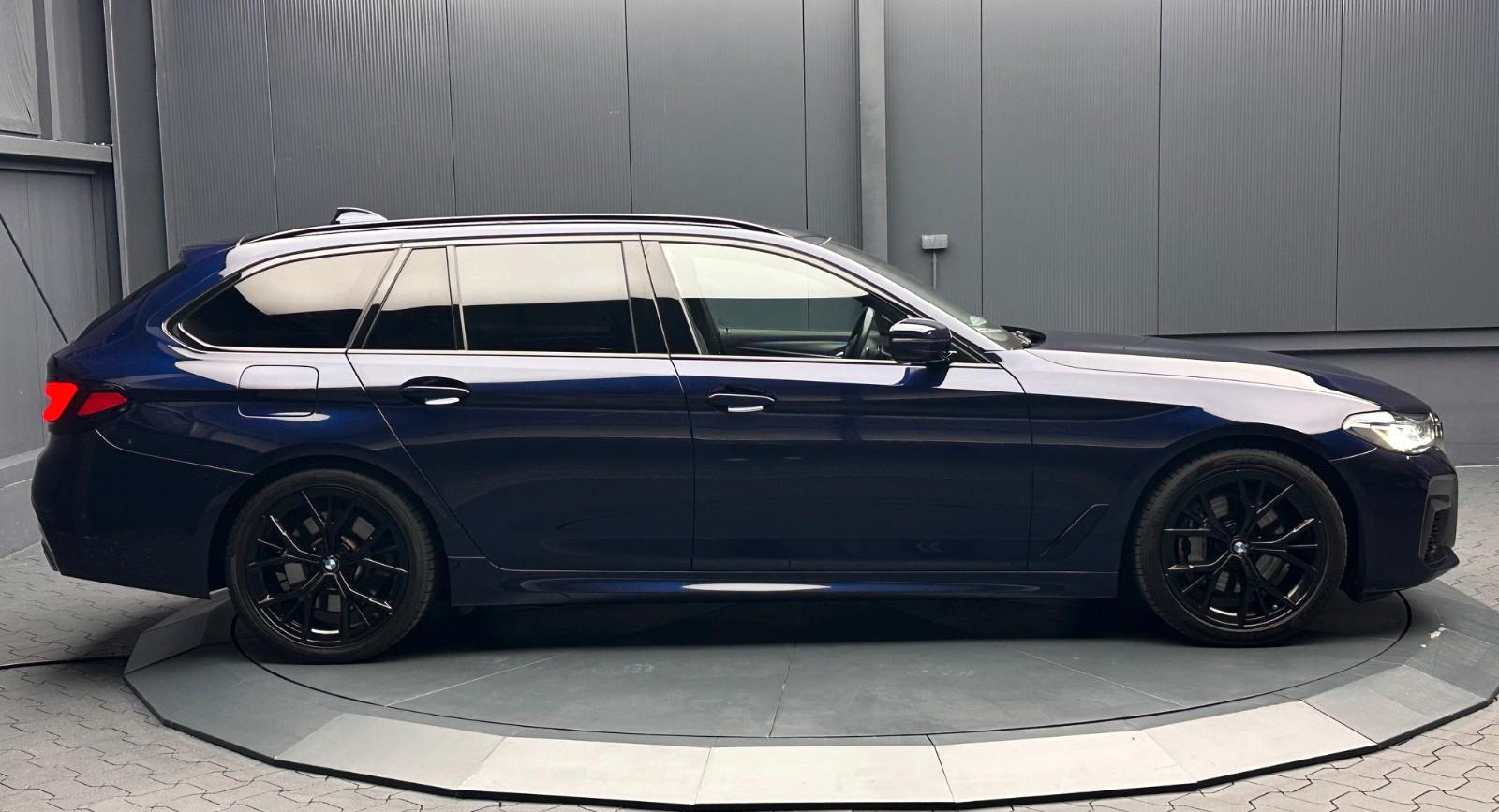 BMW 530d touring xDrive M-Sport *TV-Fond*19Zoll*INNO