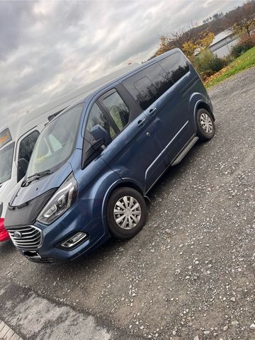 Ford Tourneo Custem X Titanium 8 Sitzer