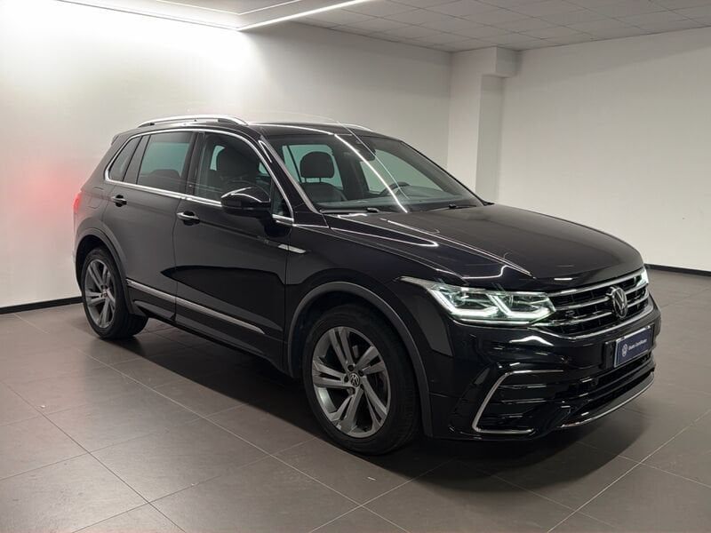 Volkswagen Tiguan R-LINE 1.5 TSI ACT 110 KW (150 imagem 2